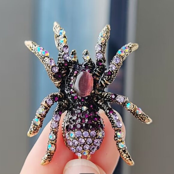 Vintage inspired Purple Rhinestone Crystal Spider Fashion Pendant Brooch Pin - Picture 2 of 4